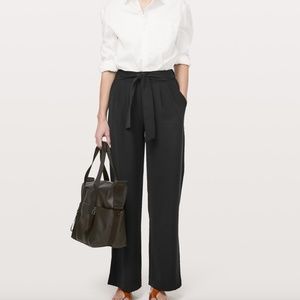 Lululemon Noir Pant (NWT)